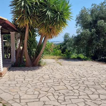Thanos Corfu Κυνοπιάστες