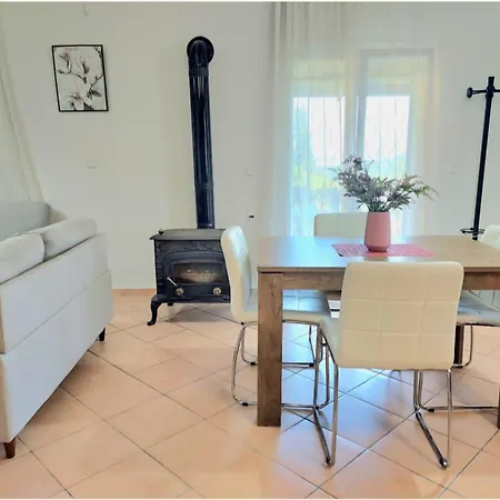 בית נופש Thanos Corfu Kynopiástai